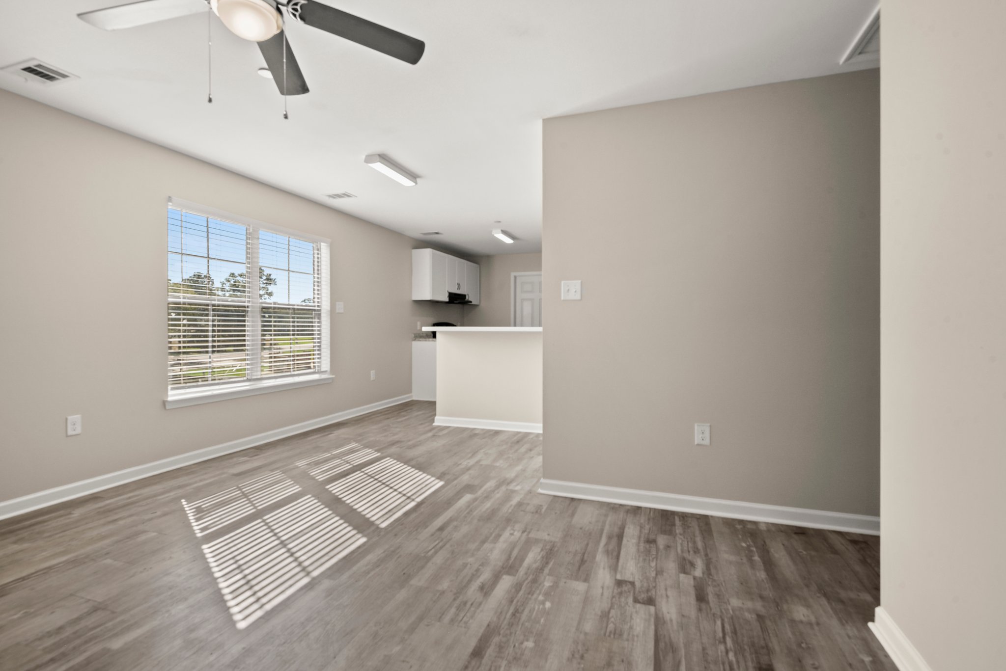 10799 Florida Boulevard - 16